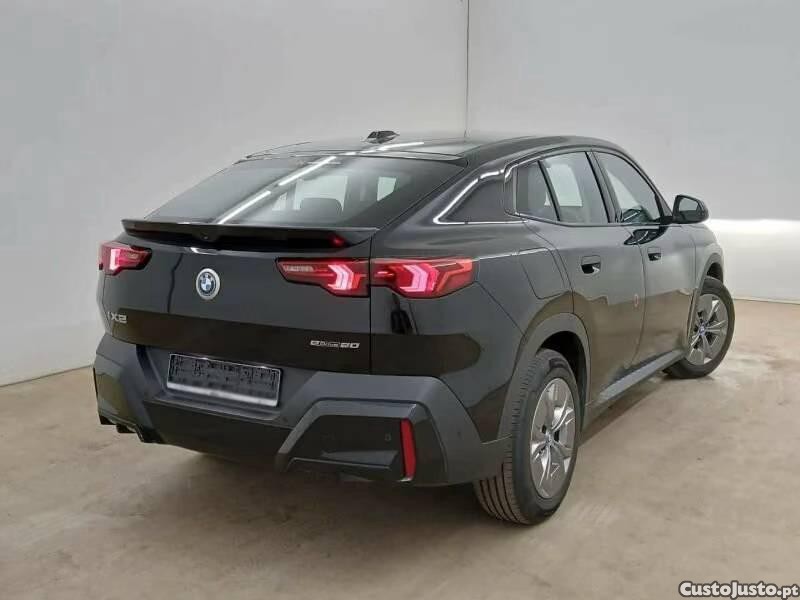 BMW iX2 eDrive20 - 24 — photo 3