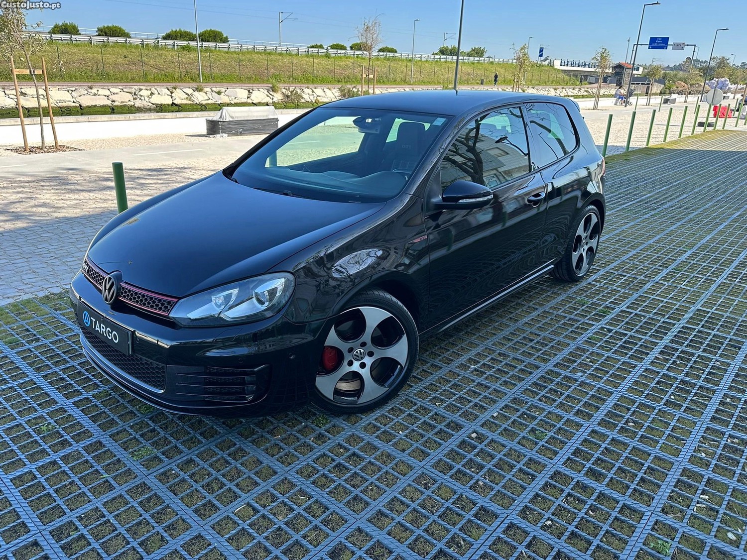 VW Golf 2.0 TSi GTi - 09 foto 2