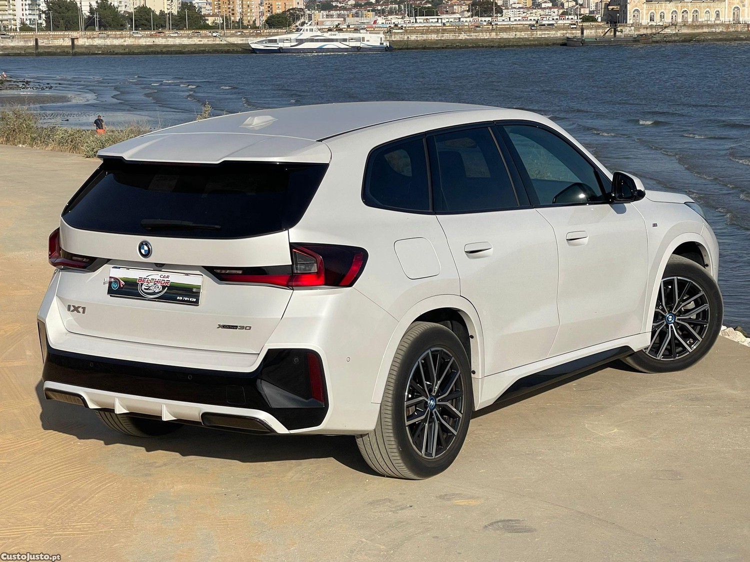 BMW iX1 xDrive30 Pack Desportivo M — fotografia 14