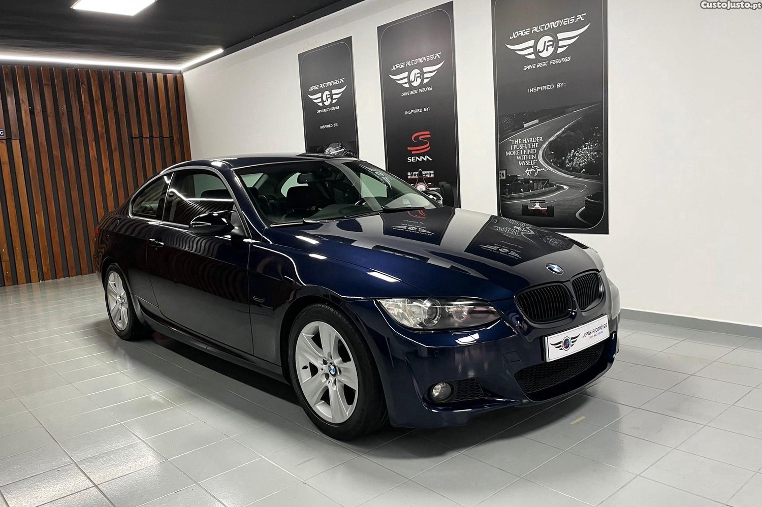 BMW 320 D Coupé Caixa Automática - 09 — photo 3