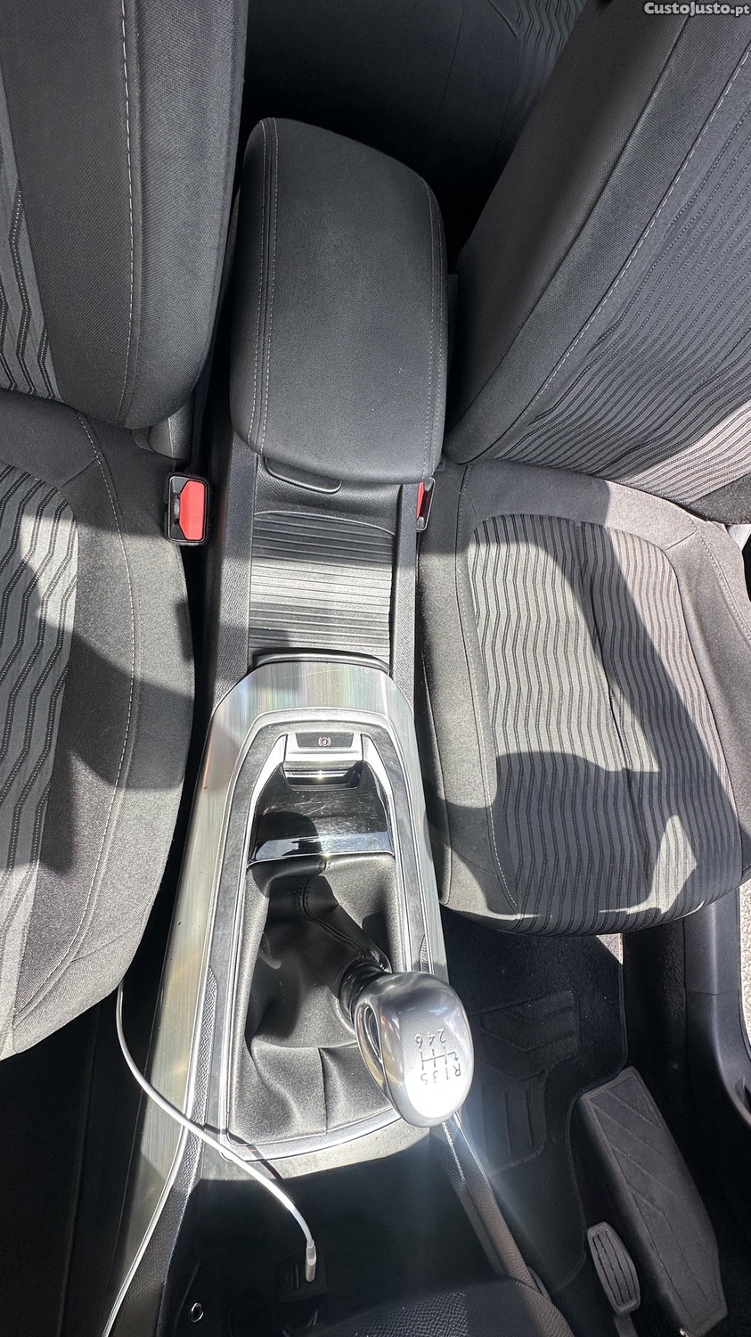 Peugeot 308 II 1.6 Bluehdi 120cv — fotografia 5