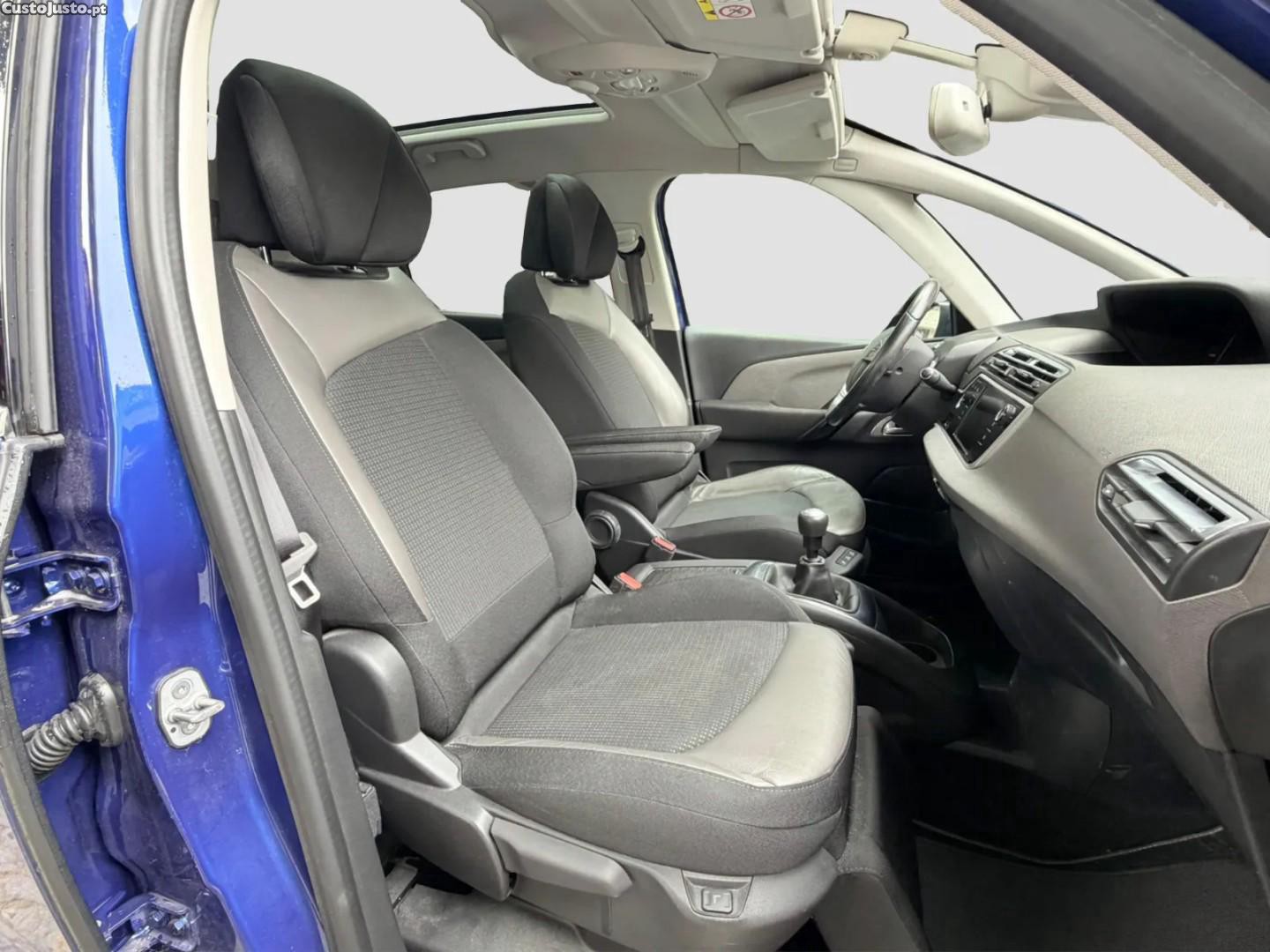 Citroën C4 Picasso Outro — fotografia 3
