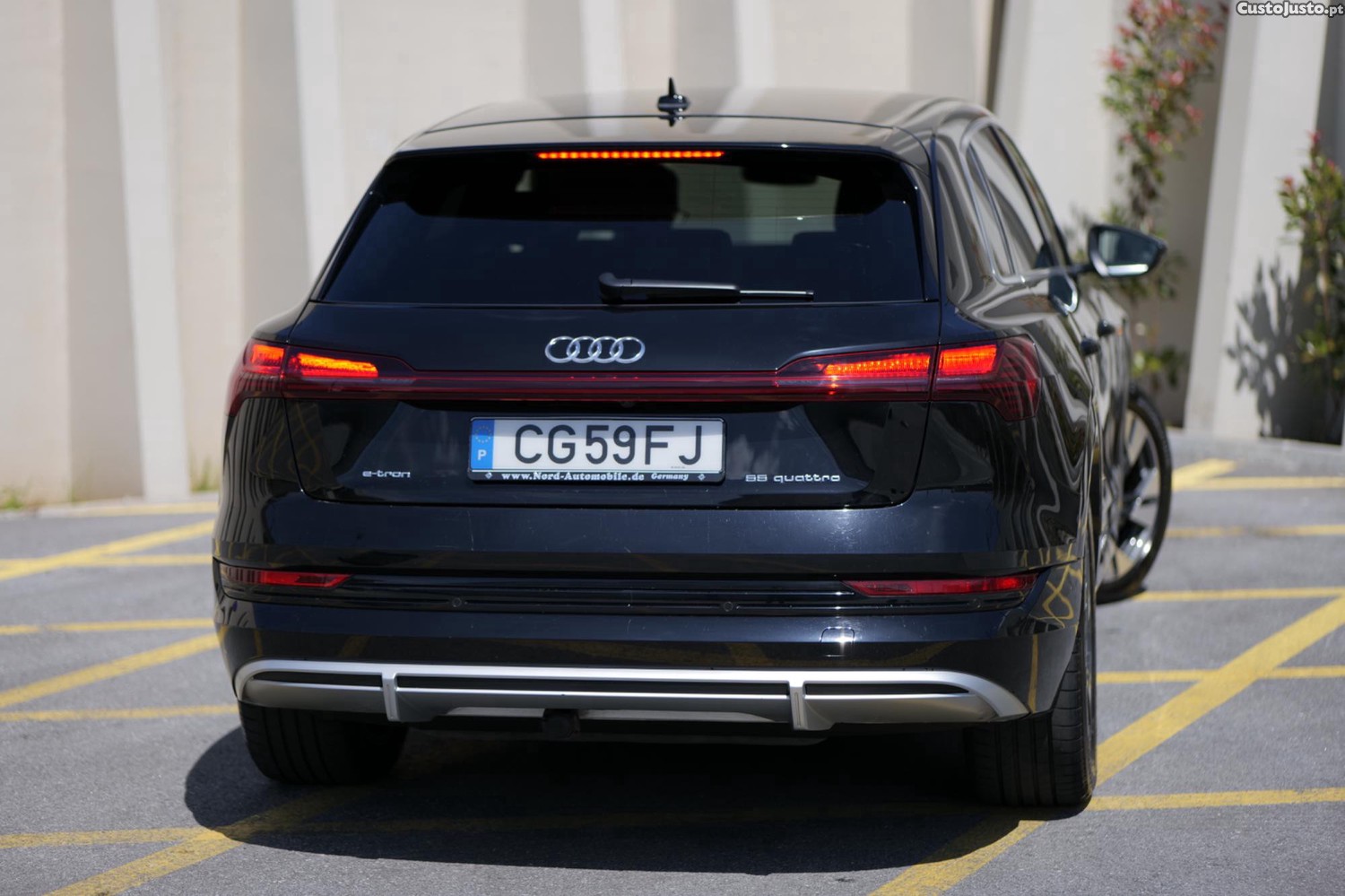 Audi e-tron 55 Quattro Sline — fotografia 6