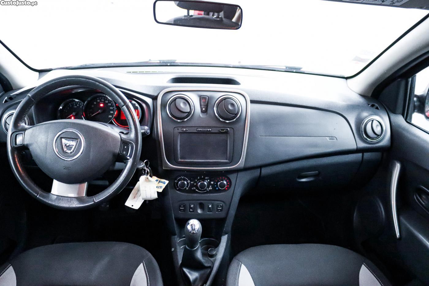 Dacia Sandero Stepway DCI 90 S&S Prestige — fotografia 8