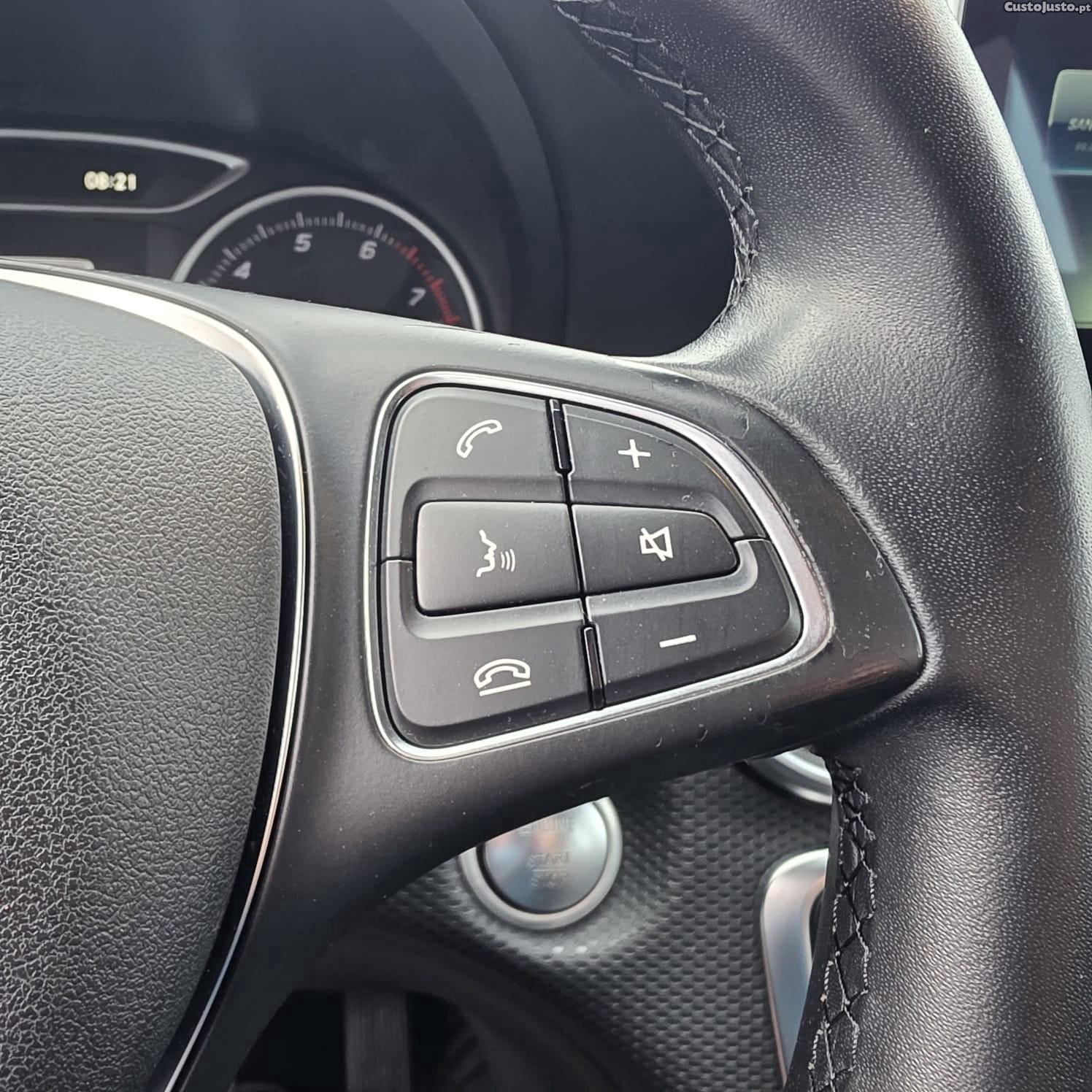 Mercedes-Benz A 180 Dynamic Edition — fotografia 5