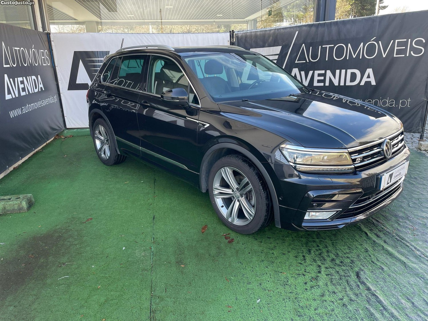 VW Tiguan 2.0 TDI R-Line — photo 3