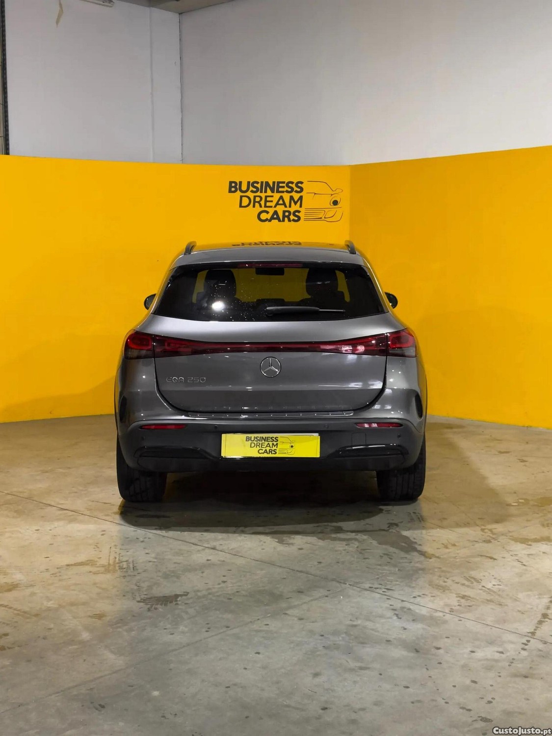 Mercedes-Benz EQA 250 AMG Line — fotografia 14