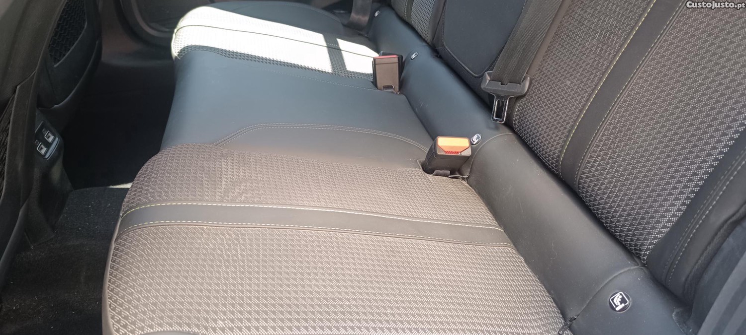 Peugeot 208 GT — fotografia 3