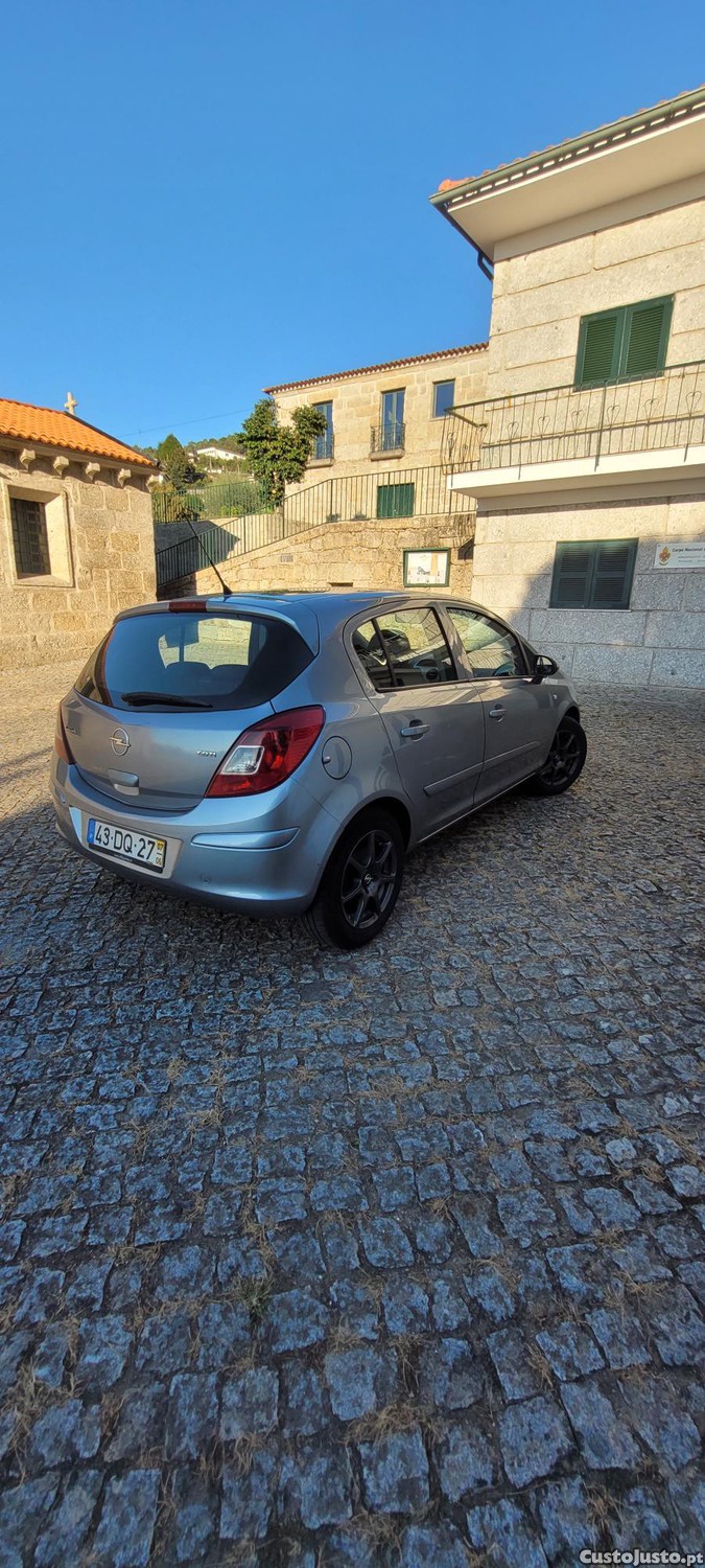 Opel Corsa D — fotografia 7