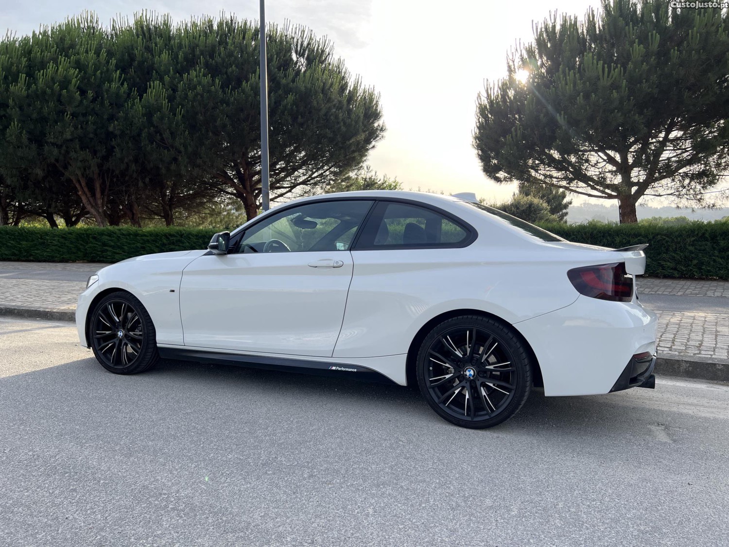 BMW 220 Serie 2 coupé i — fotografia 5
