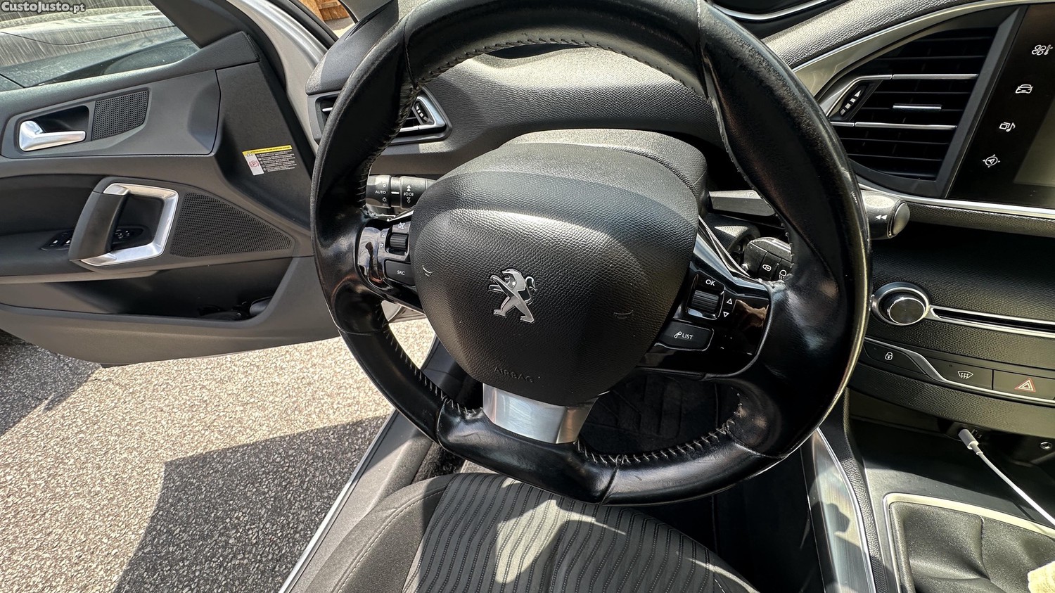 Peugeot 308 II 1.6 Bluehdi 120cv — fotografia 3