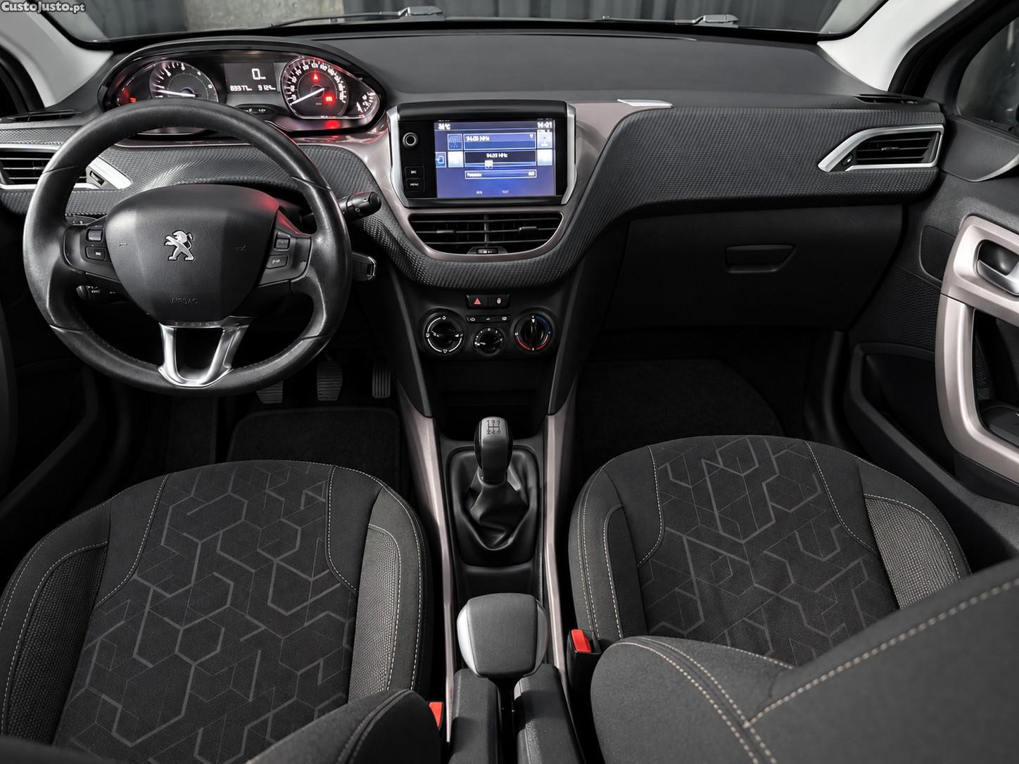 Peugeot 2008 1.4 HDi Active - 15 foto 4