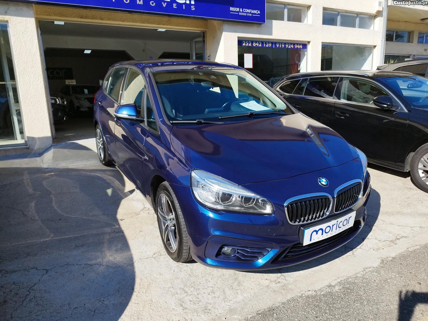 BMW 218 Active Tourer 2.0 D - 17 — photo 2