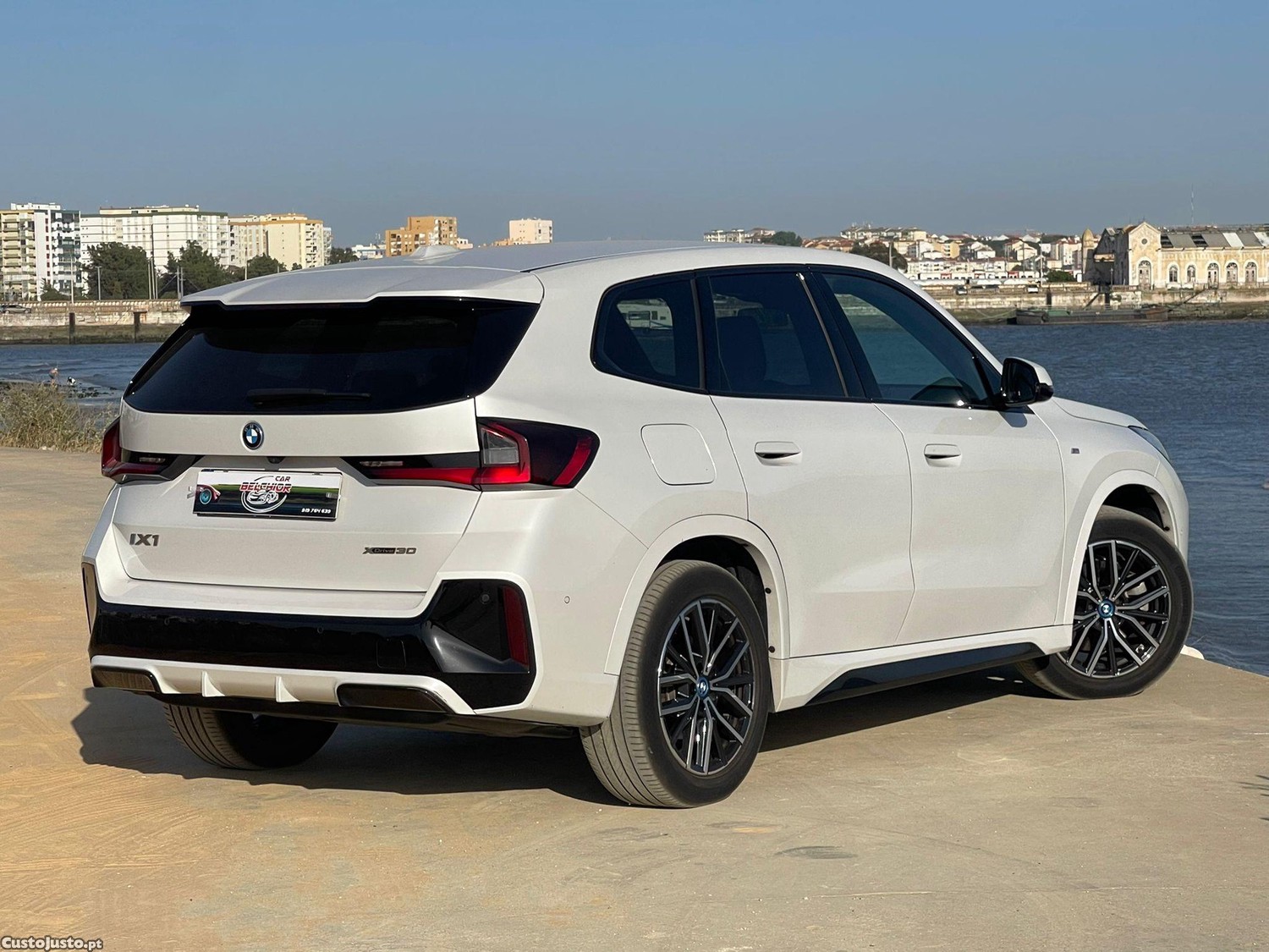 BMW iX1 xDrive30 Pack Desportivo M — fotografia 12