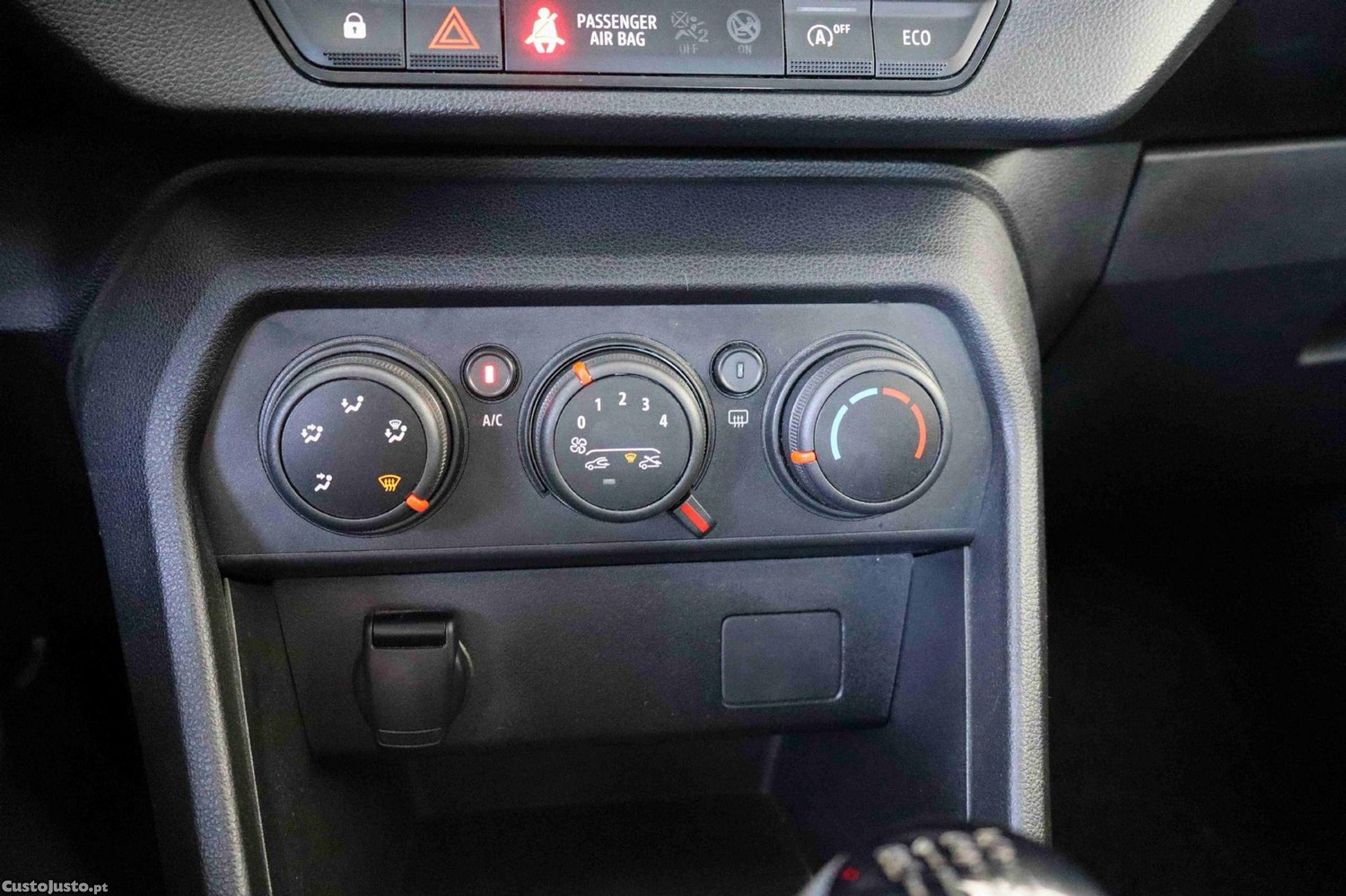Dacia Sandero 1.0 TCe Essential — fotografia 6