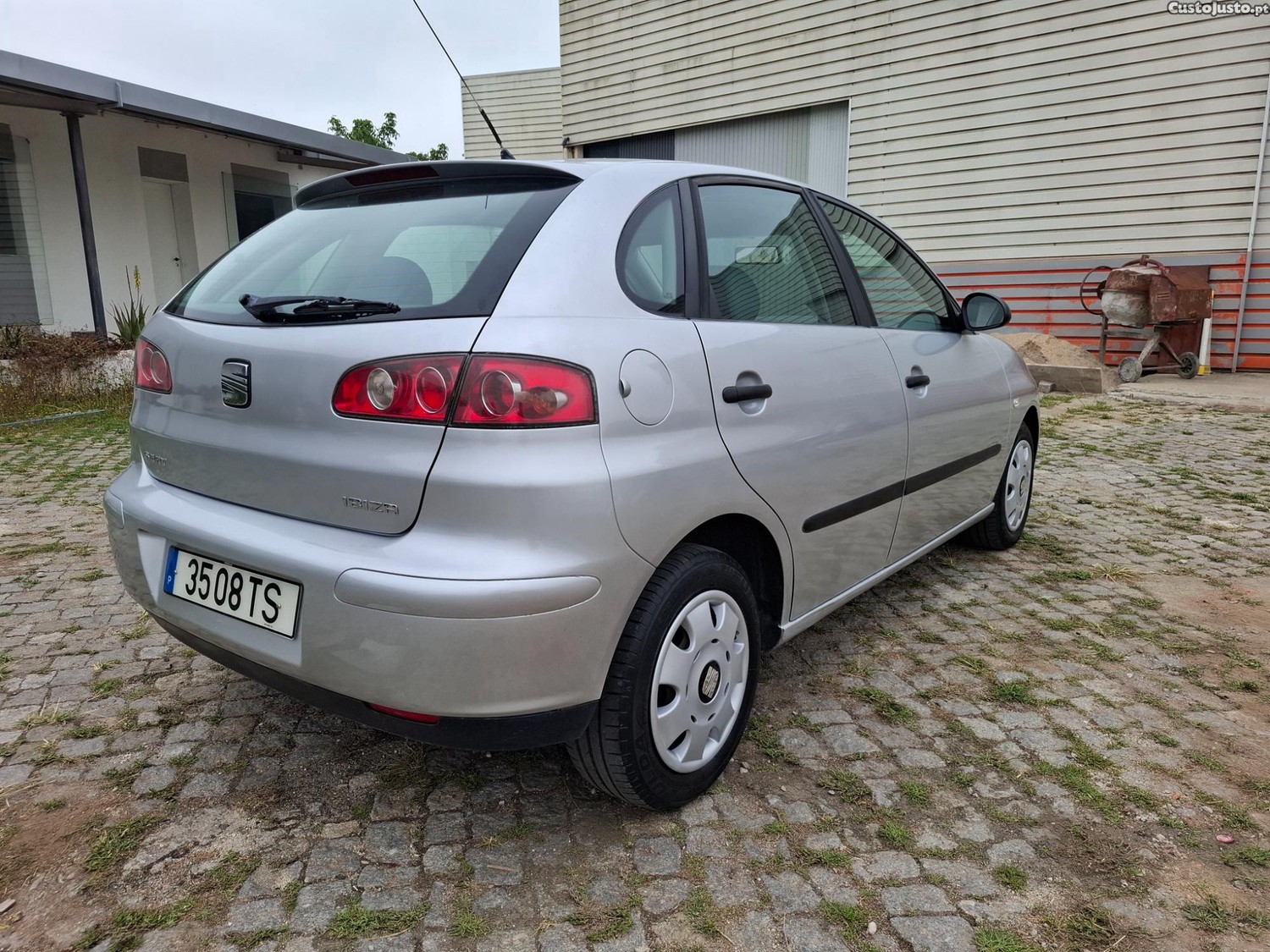 SEAT Ibiza 6L — fotografia 3