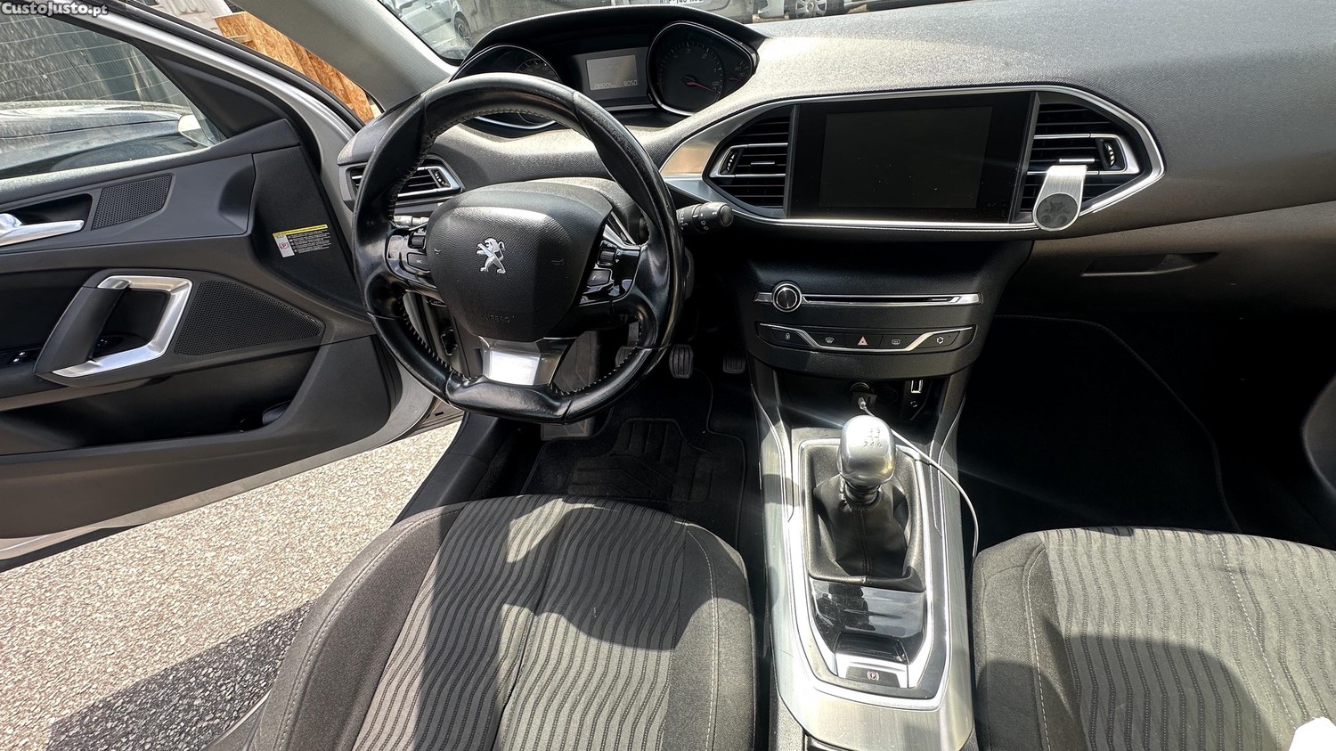 Peugeot 308 II 1.6 Bluehdi 120cv — fotografia 7