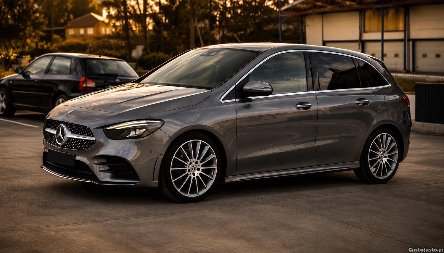 Mercedes-Benz B 180 AMG Line — photo 2