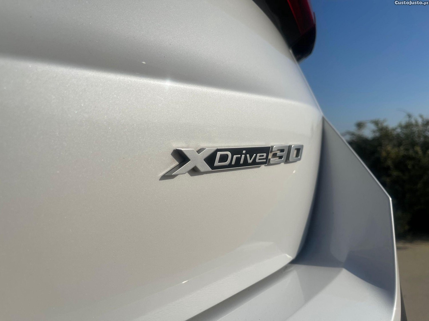 BMW iX1 xDrive30 Pack Desportivo M — fotografia 5