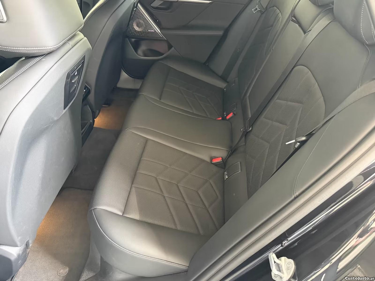 BMW i5 Touring eDrive40 — fotografia 3