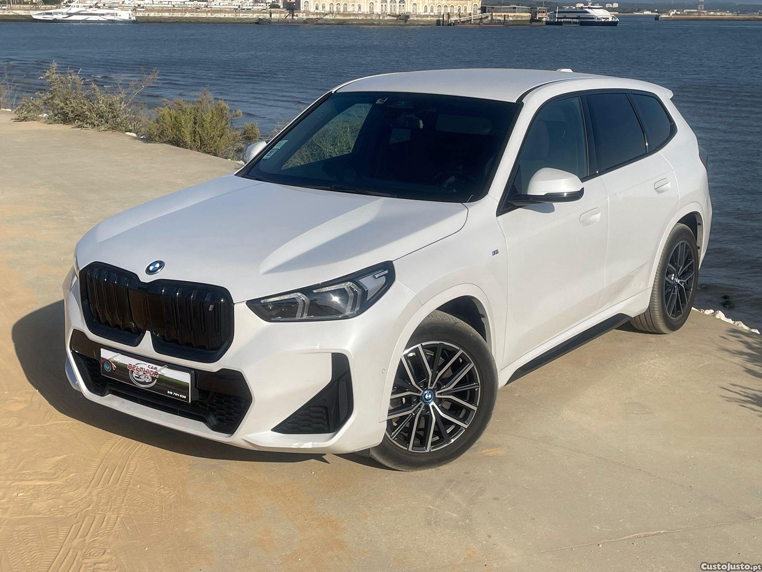 BMW iX1 xDrive30 Pack Desportivo M — fotografia 11