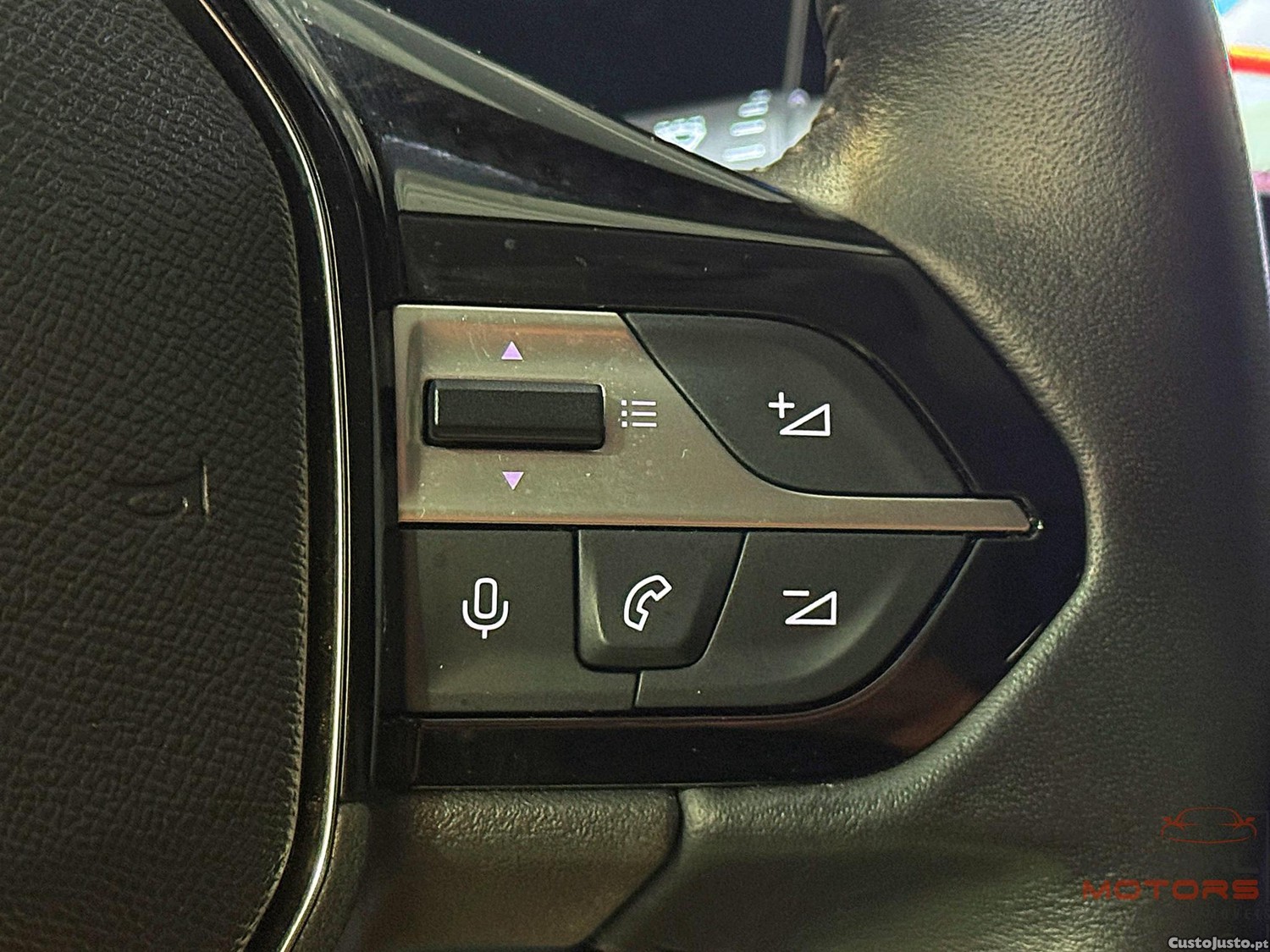 Peugeot 308 1.2 PureTech Allure — fotografia 3