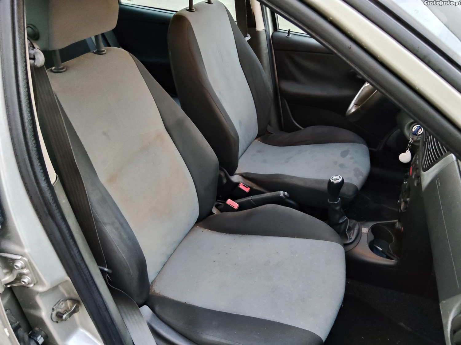 Fiat Punto 1.3 diesel a/c - 06 foto 5