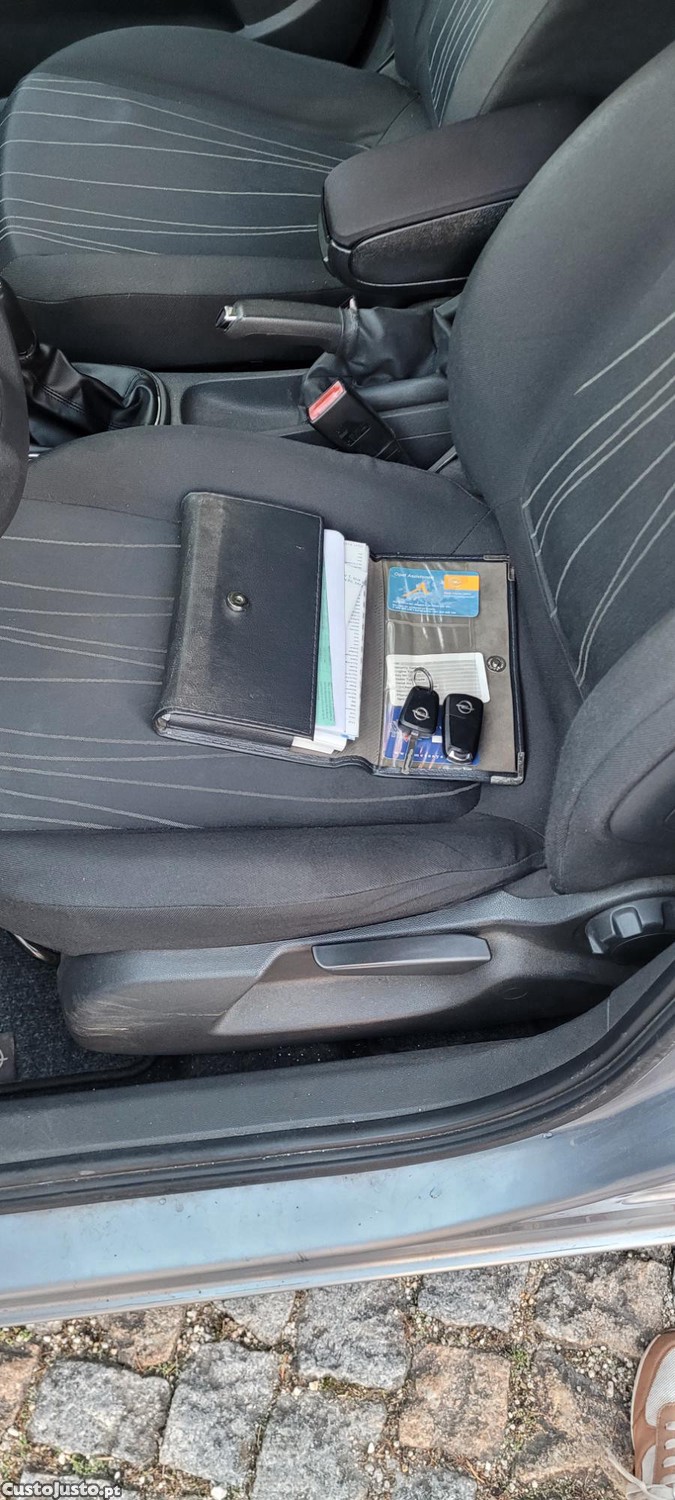 Opel Corsa D — fotografia 4