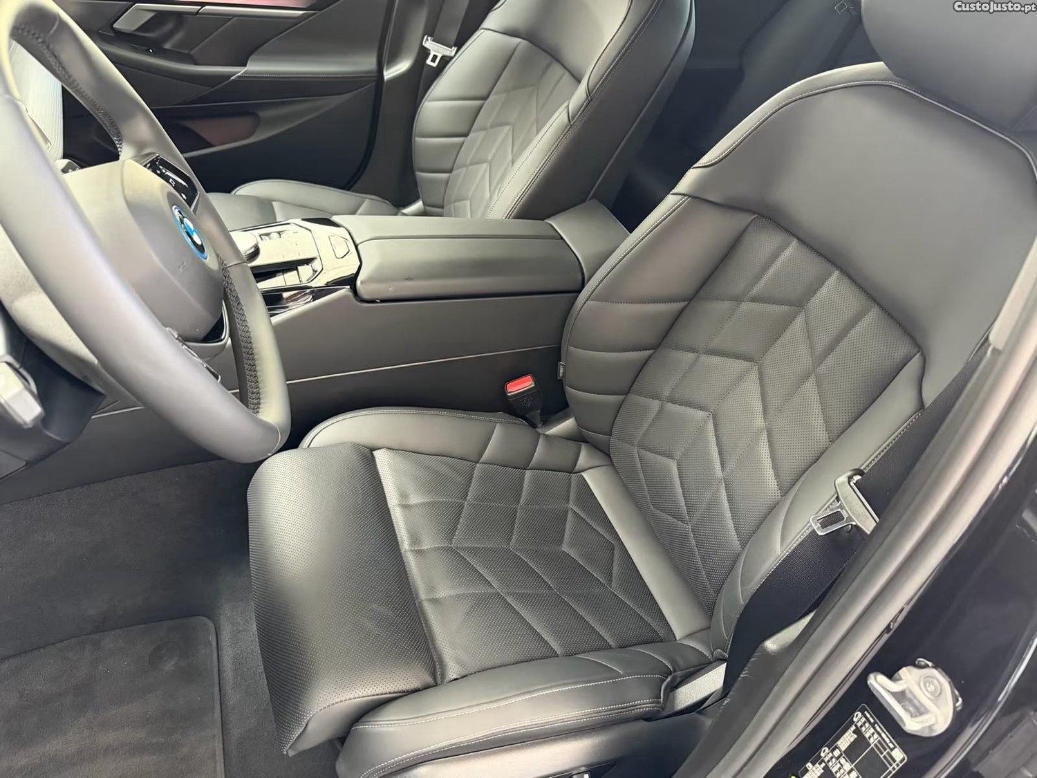 BMW i5 Touring eDrive40 — fotografia 6