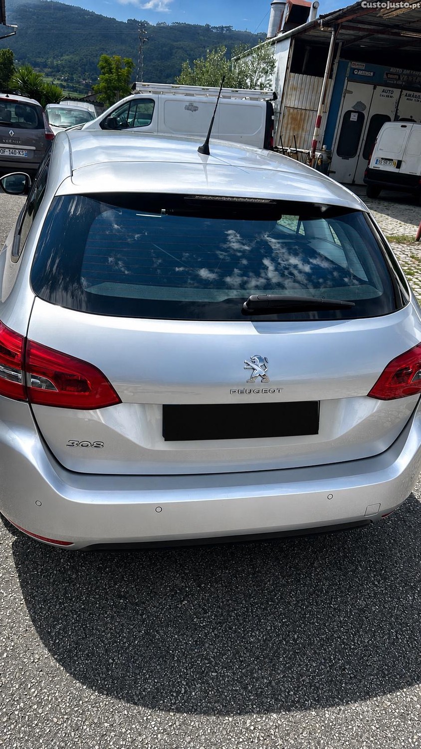 Peugeot 308 II 1.6 Bluehdi 120cv — fotografia 9