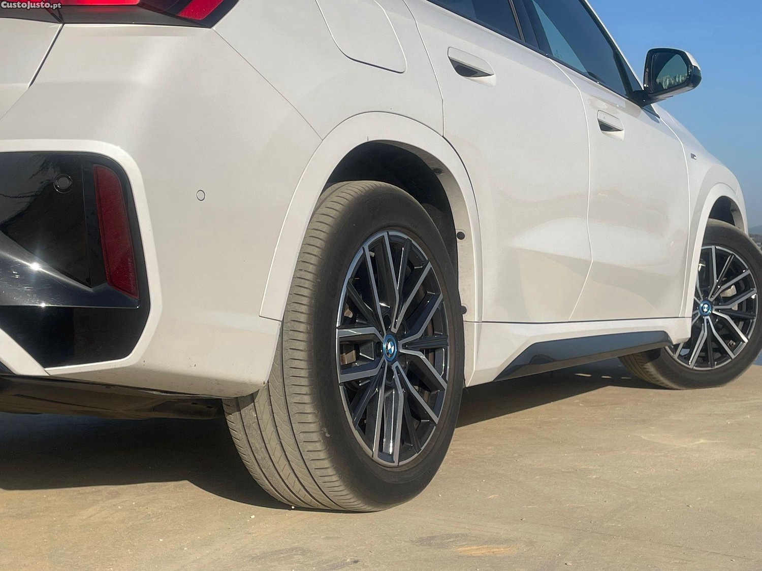 BMW iX1 xDrive30 Pack Desportivo M — fotografia 10