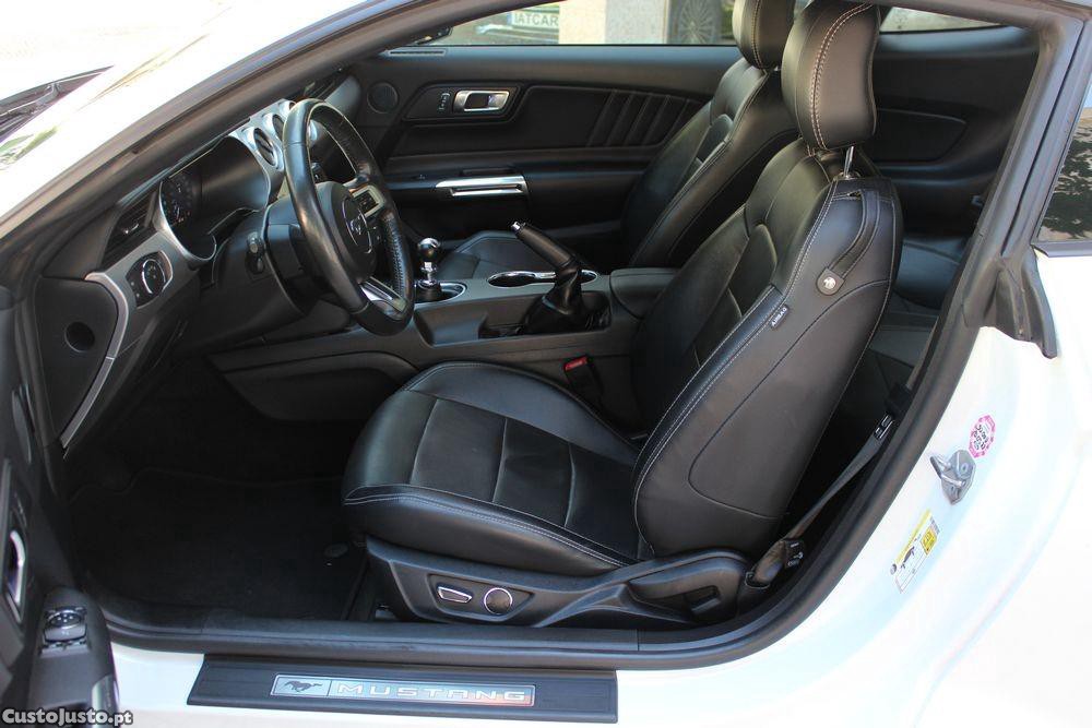 Ford Mustang 2.3i EcoBoost — fotografia 8