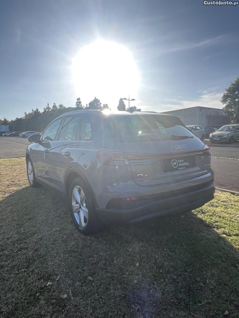 Audi Q4 40 82 kWH - 22 — photo 5