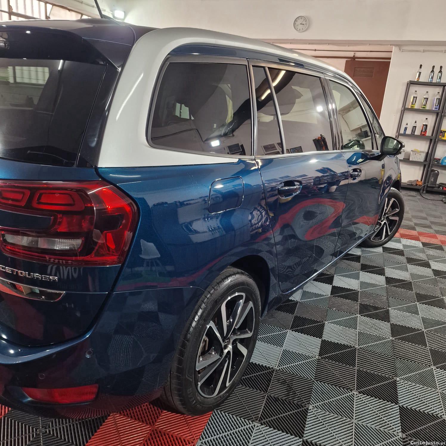 Citroën C4 Grand Spacetourer 1.5 hdi EAT8 Tecto Panorâmico — fotografia 6