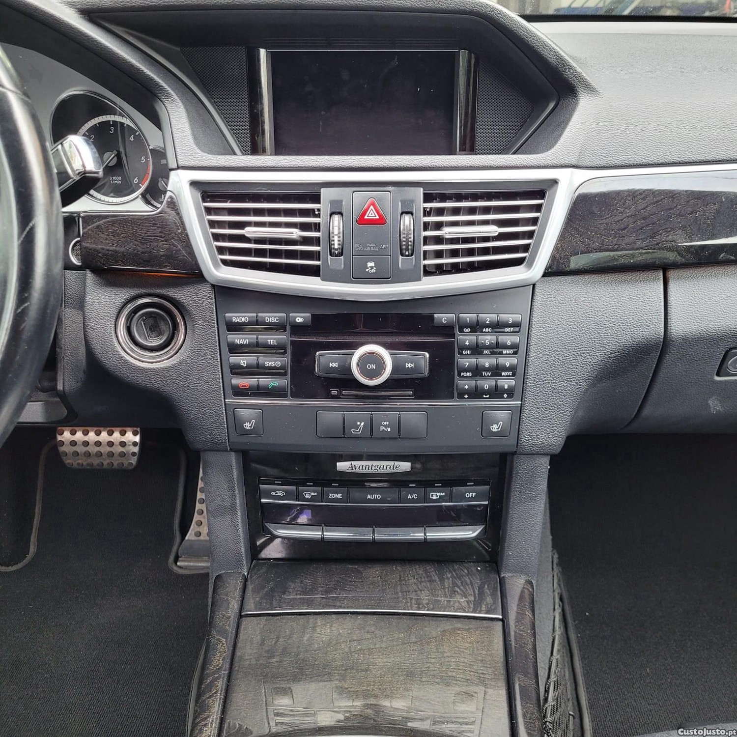 Mercedes-Benz E 350 CDi BlueEfficiency 7G-TRONIC Avantgarde (Pack AMG) — fotografia 13