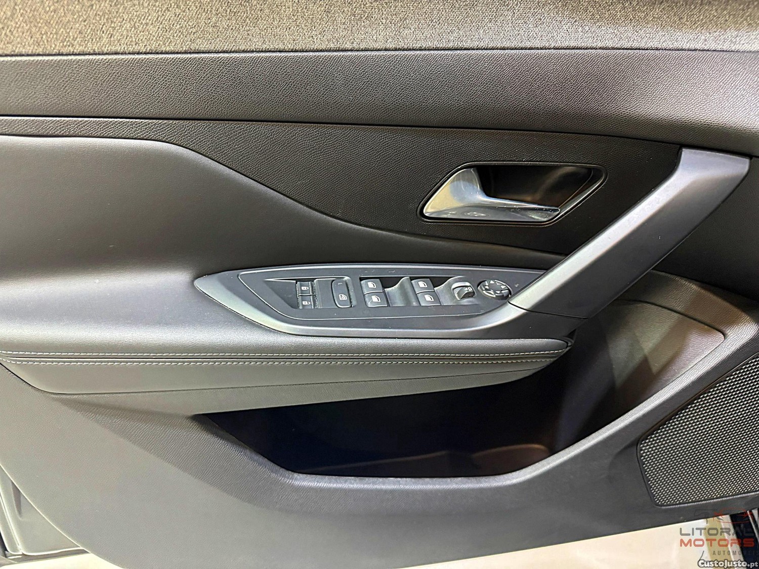 Peugeot 308 1.2 PureTech Allure — fotografia 9
