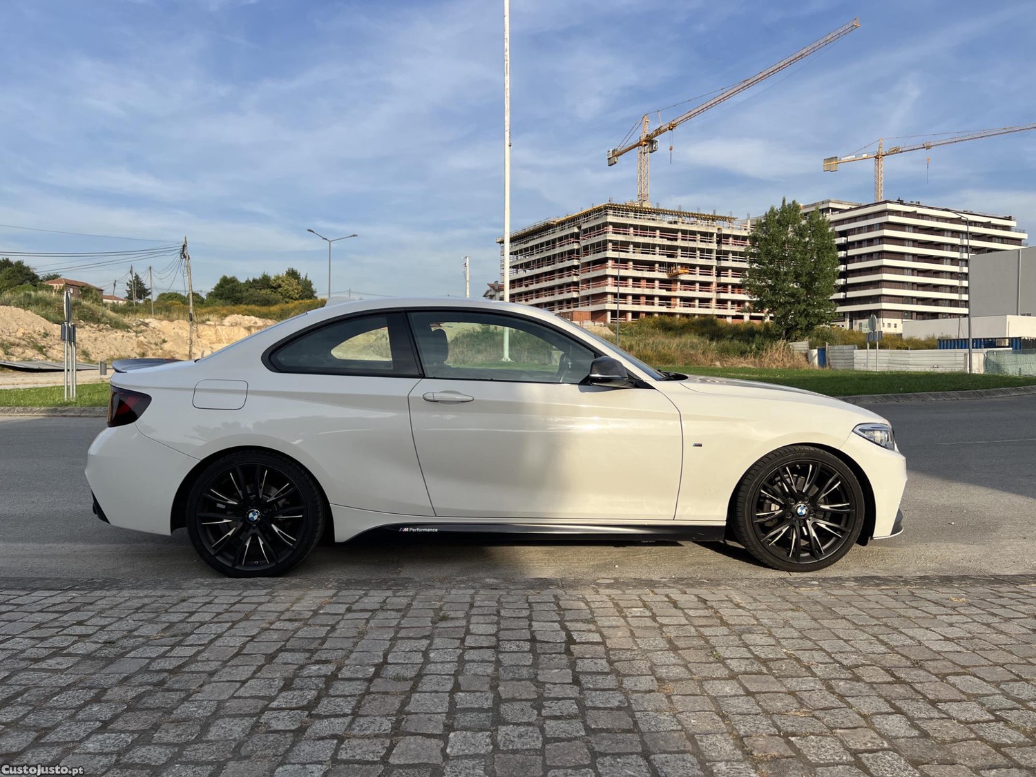BMW 220 Serie 2 coupé i — fotografia 2