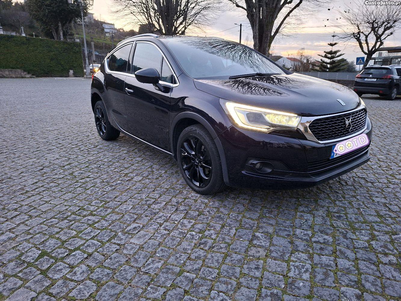DS 4 4 CROSSBACK 120 Cv com 1245 mil km — fotografia 10