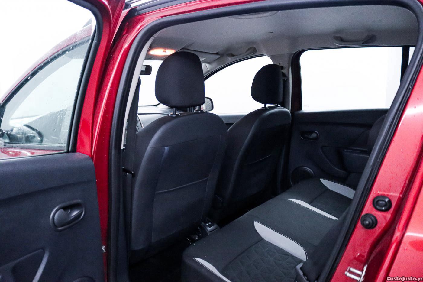 Dacia Sandero Stepway DCI 90 S&S Prestige — fotografia 4