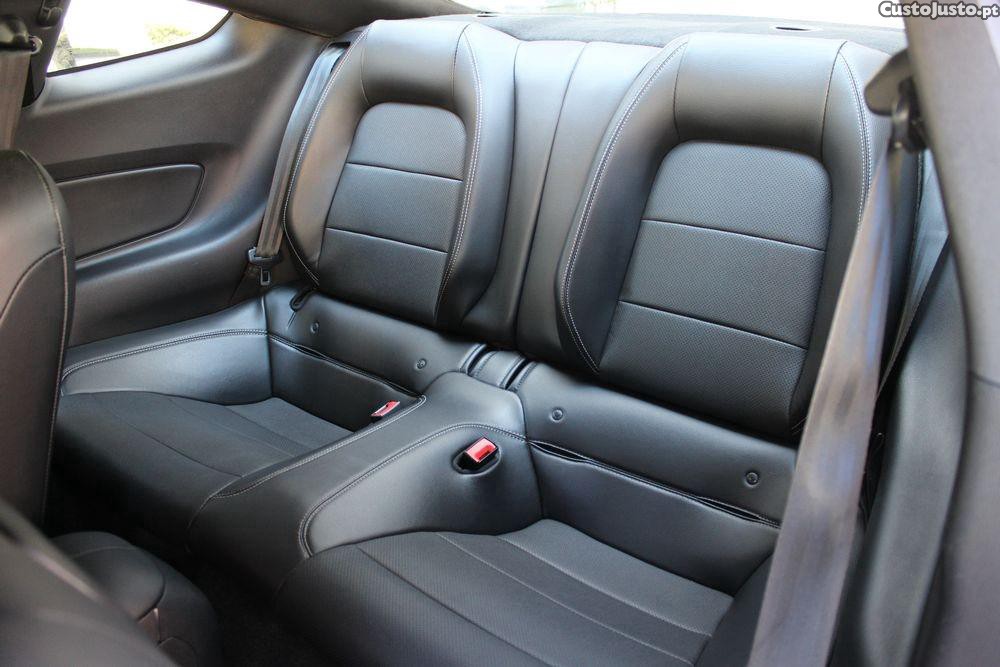 Ford Mustang 2.3i EcoBoost — fotografia 7