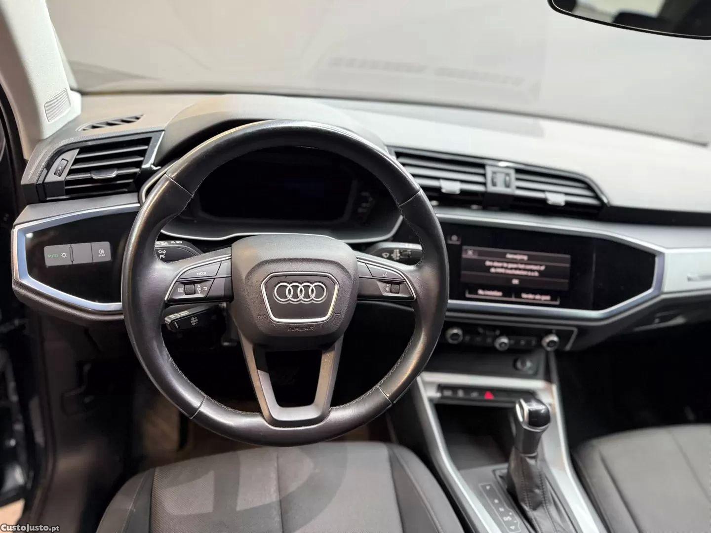 Audi Q3 1.4 tfsie s-line — fotografia 11