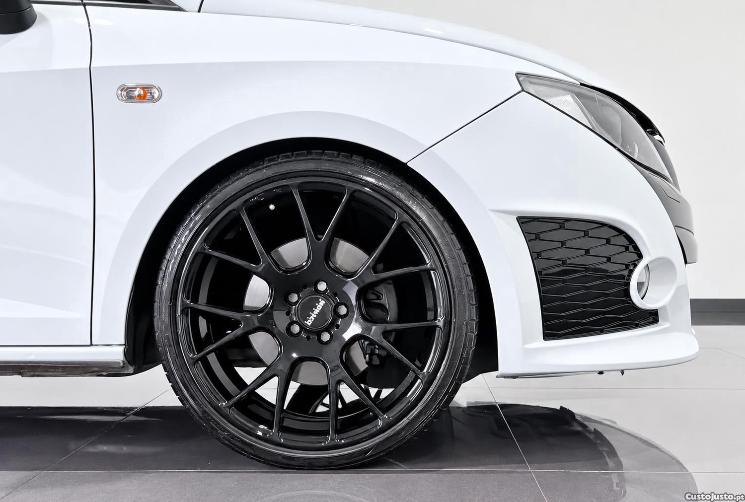 SEAT Ibiza SC 1.4 TSI DSG CUPRA BOCANEGRA 180 CV — fotografia 4