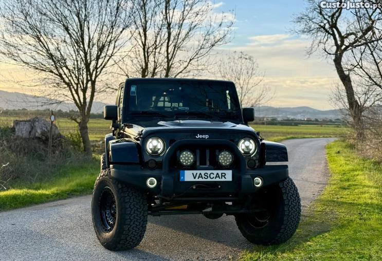 Jeep Wrangler 2.8 CRD DPF Auto Sahara — fotografia 7