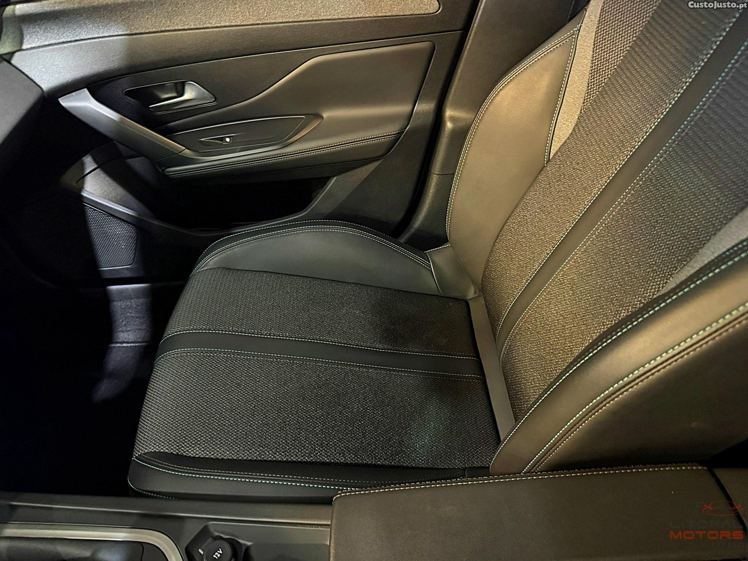 Peugeot 308 1.2 PureTech Allure — fotografia 6