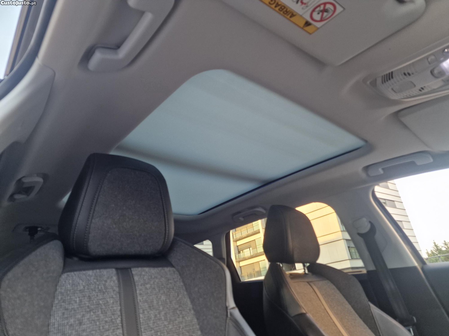 Peugeot 5008 1.2 Puretech Allure teto panoramico — fotografia 4