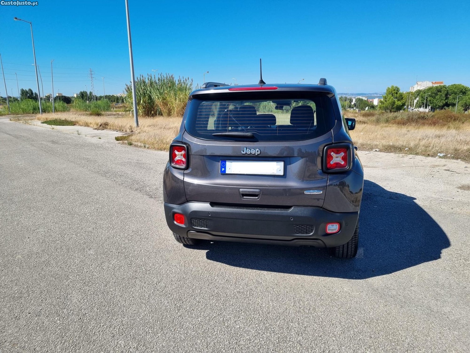 Jeep Renegade LONGITUDE — photo 4