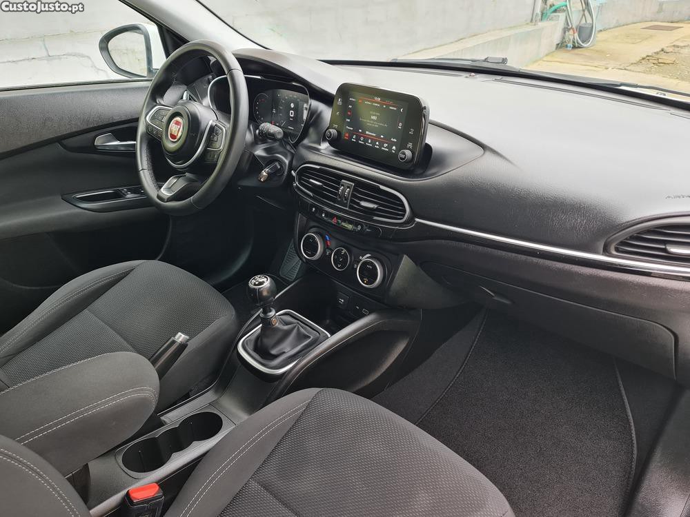 Fiat Tipo SW 1.6 M-Jet 130cv — fotografia 8