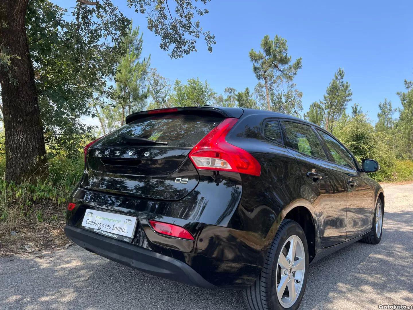 Volvo V40 2.0 d2 momentum — fotografia 17