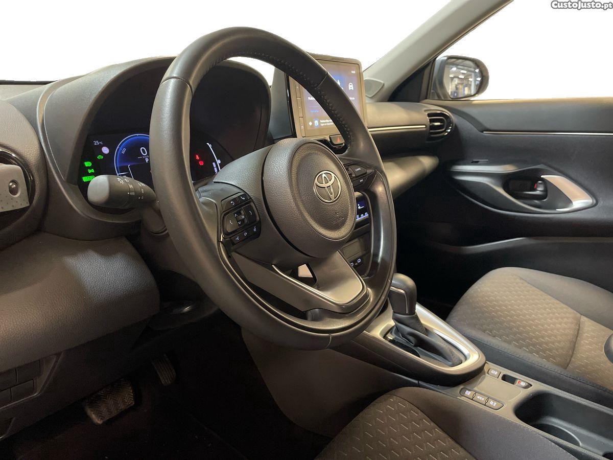 Toyota Yaris Cross 1.5 HDF Comfort Plus — fotografia 7