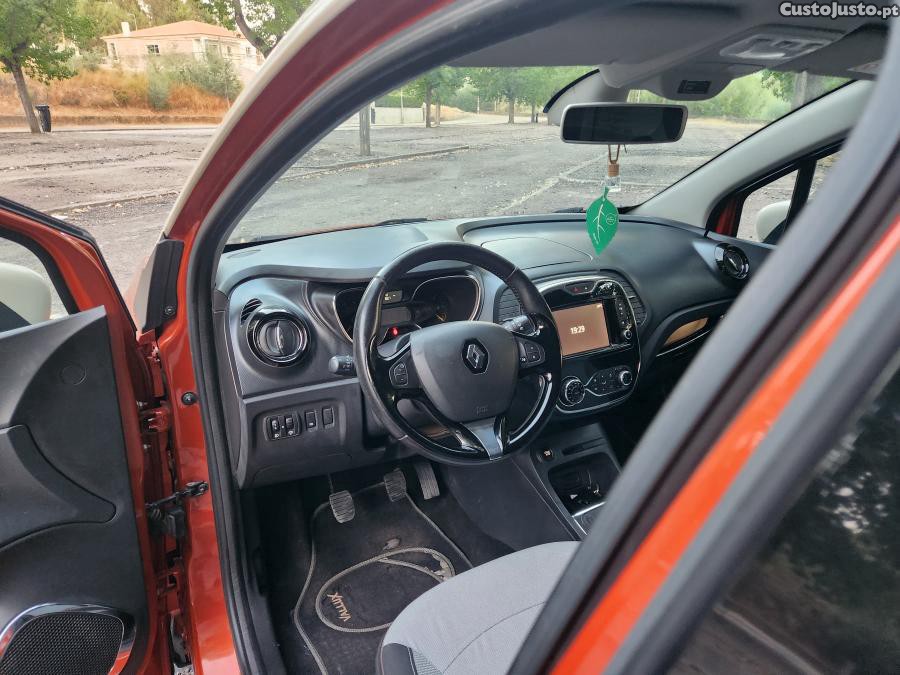 Renault Captur 1.5 dCi Expression — fotografia 9
